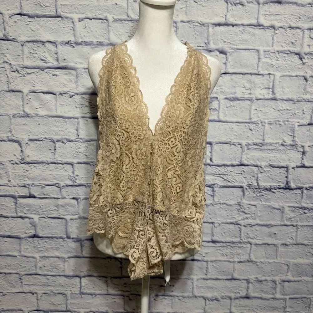 Haute Monde tan/cream Lace Bodysuit - Small nwt
